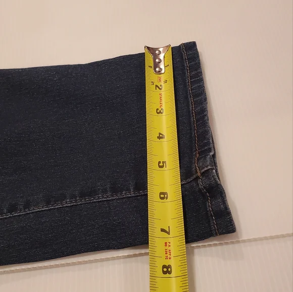 JM Collection Comfort Stretch Waist Straight leg Jeans size 8 - Picture 7 of 16